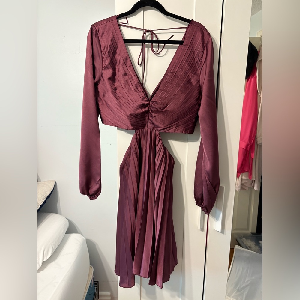 Elegant Burgundy Pleated Dress